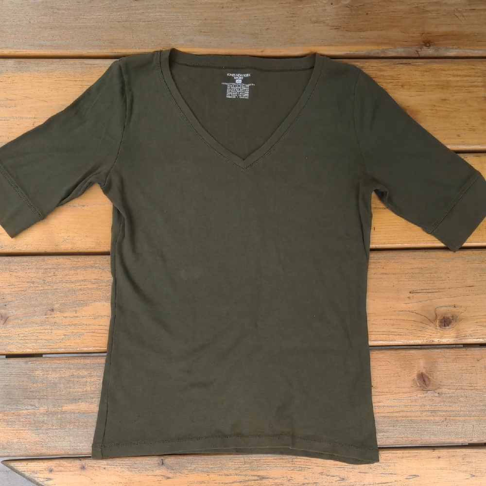 Jones New York Olive V-Neck Long Sleeve Tee